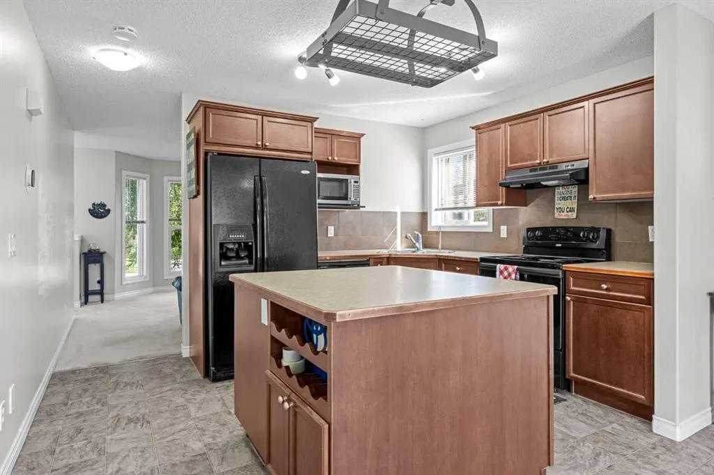 89 Crystal Shores Heights