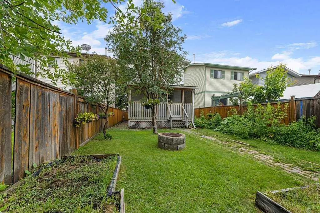 50 Taraglen Road NE