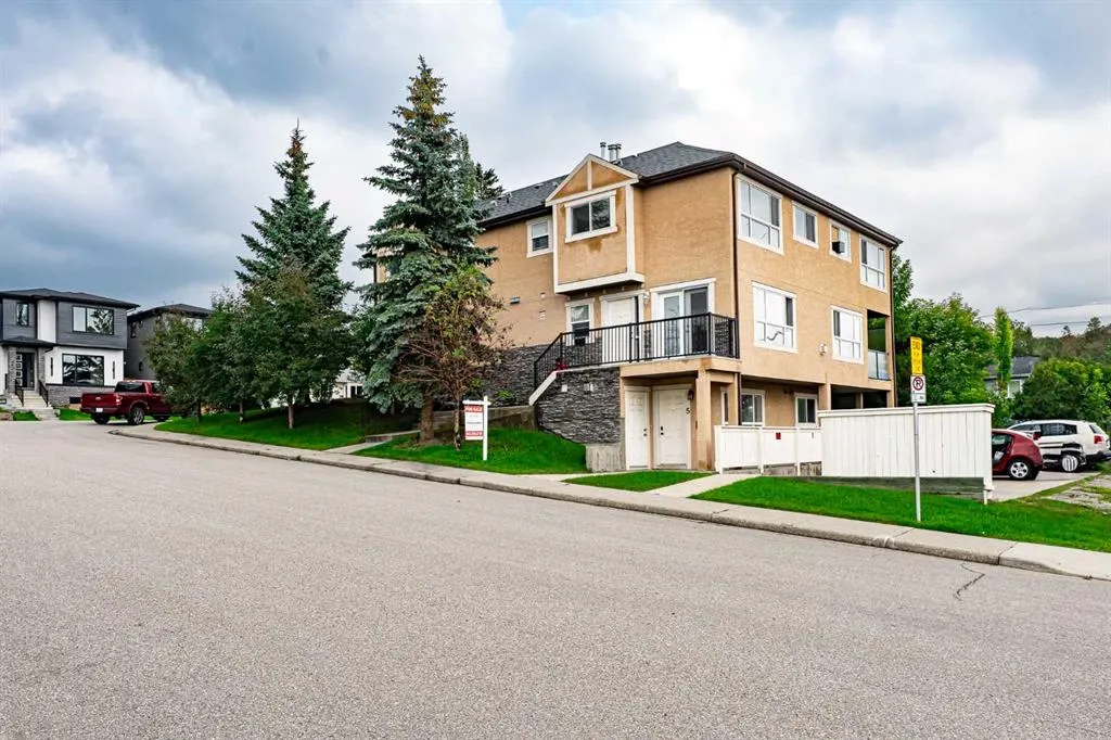 55 Collingwood Place NW, #3