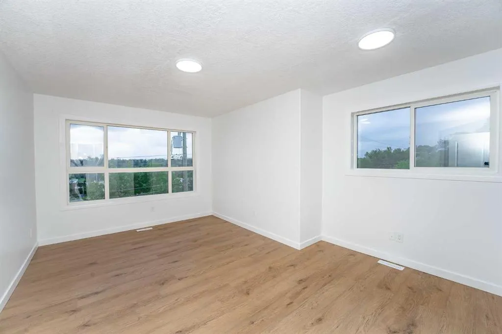55 Collingwood Place NW, #3