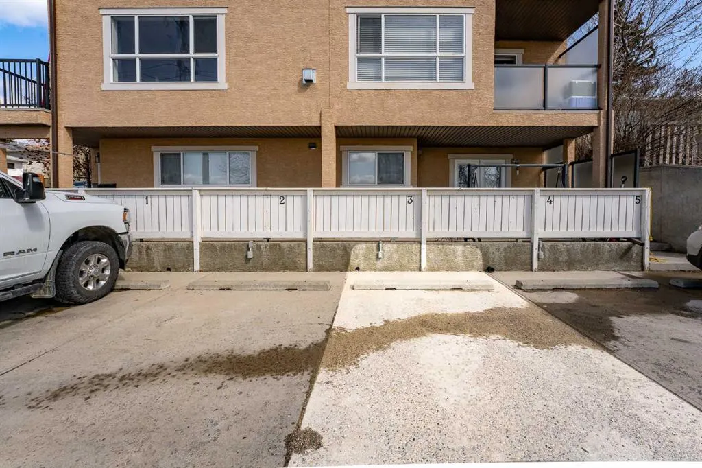 55 Collingwood Place NW, #3