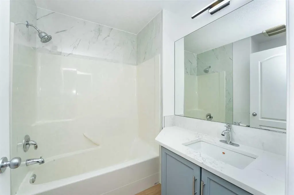 55 Collingwood Place NW, #3