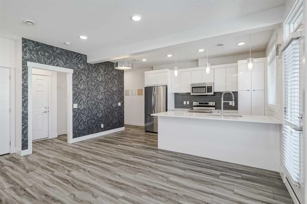 10060 46 Street NE, #908