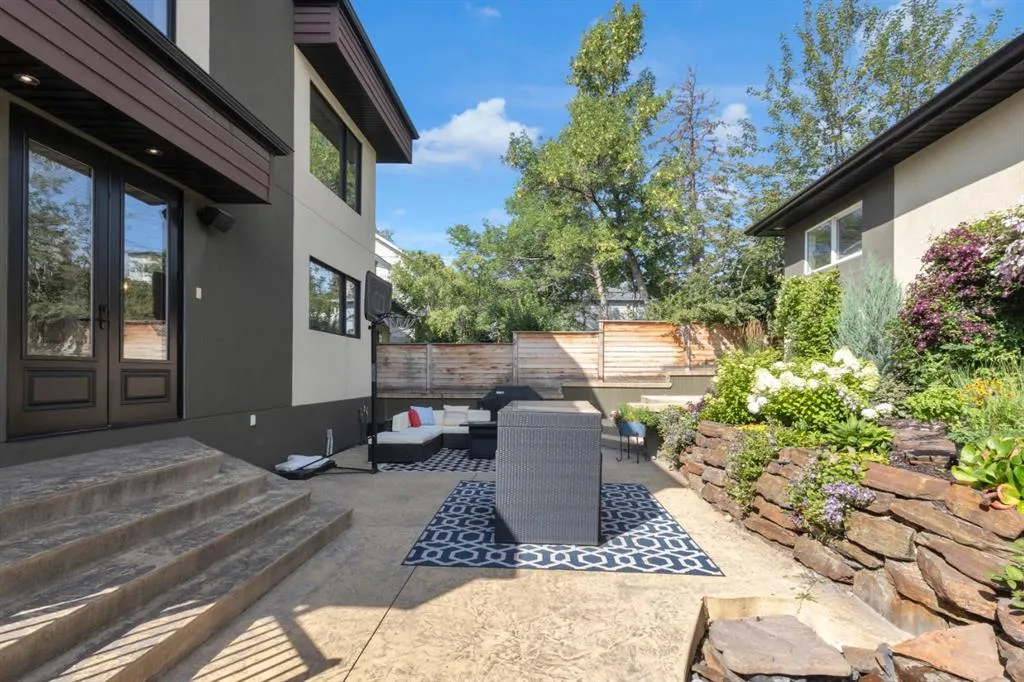 2014 30 Avenue SW