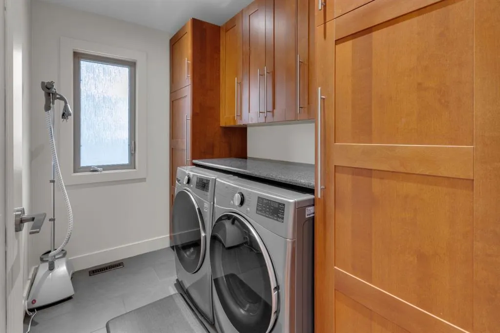 2014 30 Avenue SW