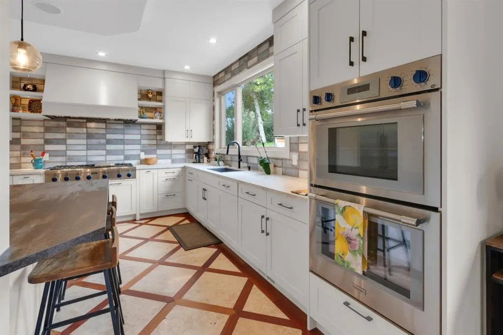 2014 30 Avenue SW