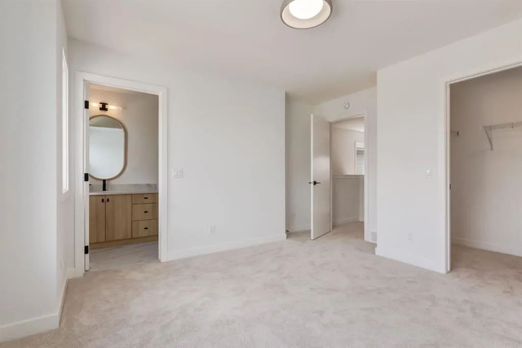 146 Belvedere Crescent SE