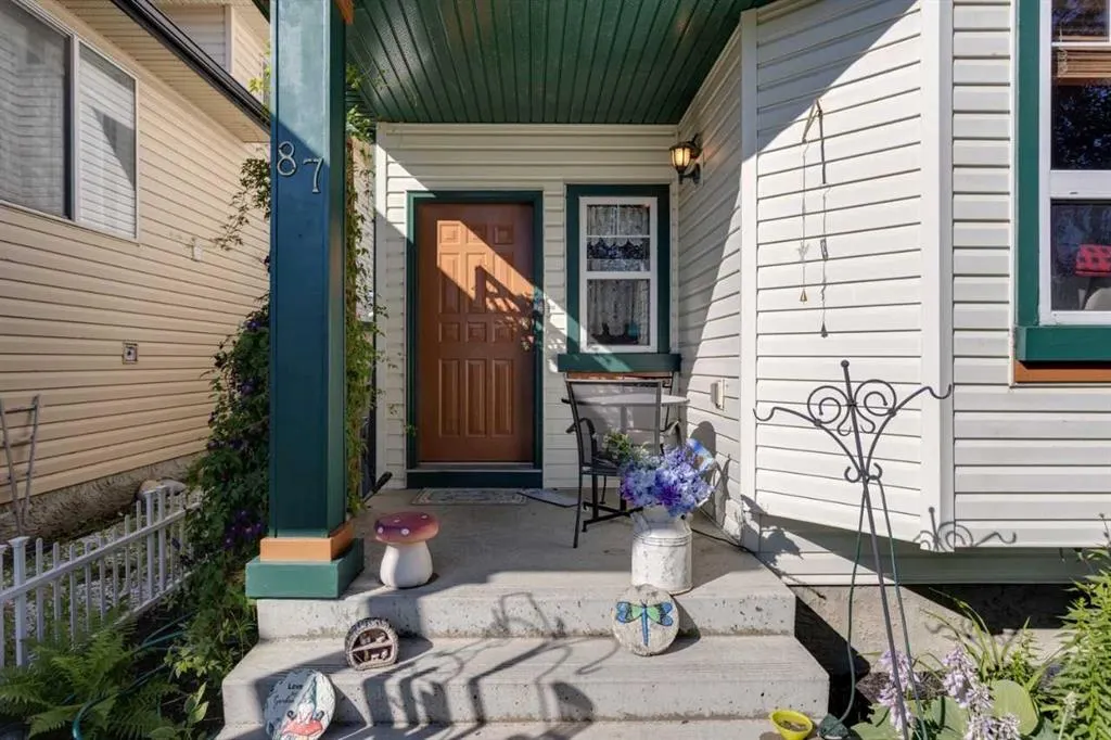 87 Coventry Road NE