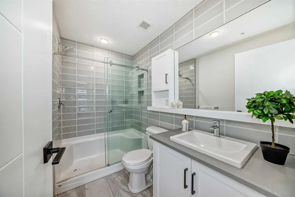 4138 University Avenue NW, #227