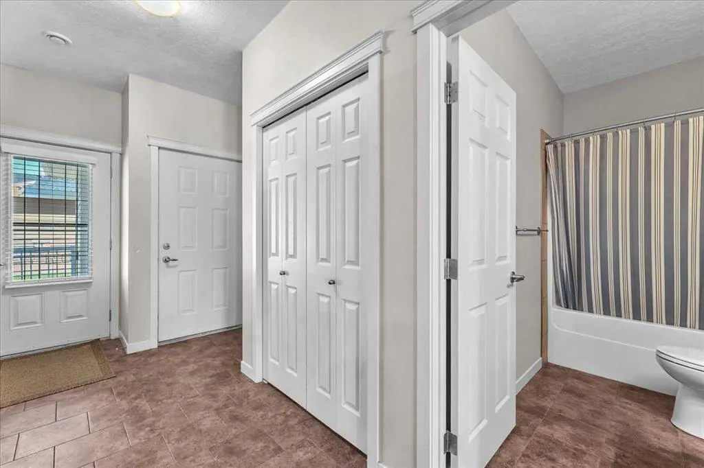 42 Sunrise Place NE