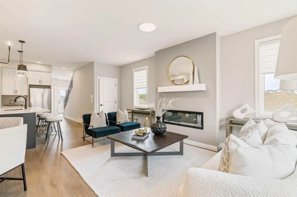 215 Belvedere Crescent SE