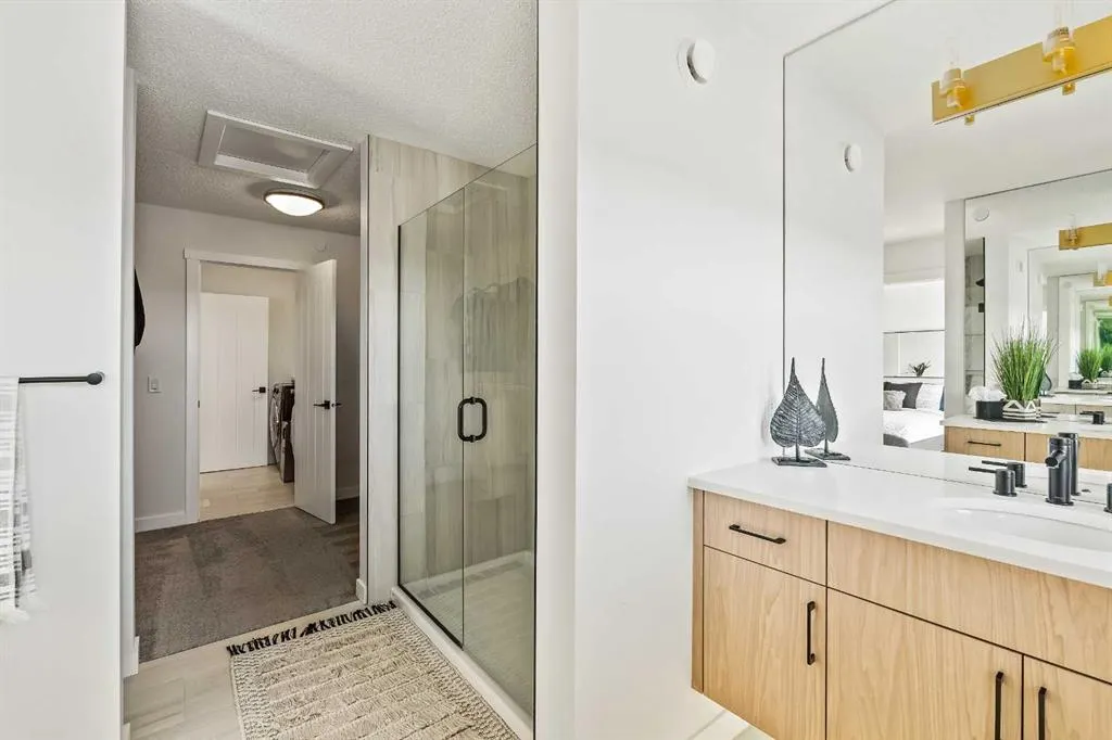 233 Lucas Manor NW