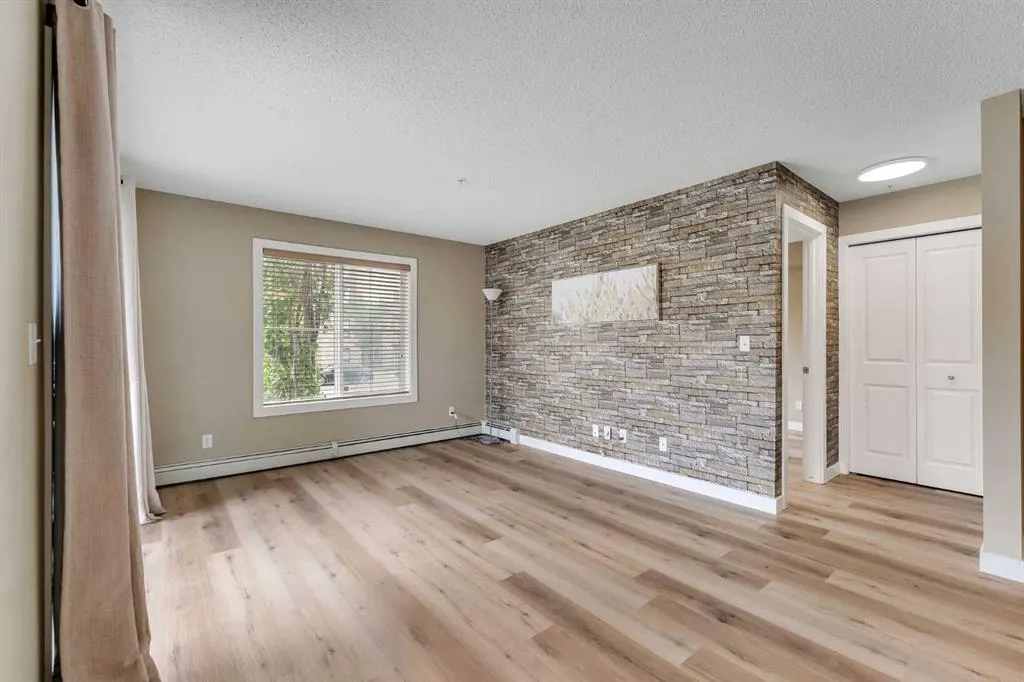 195 Kincora Glen Road NW, #201