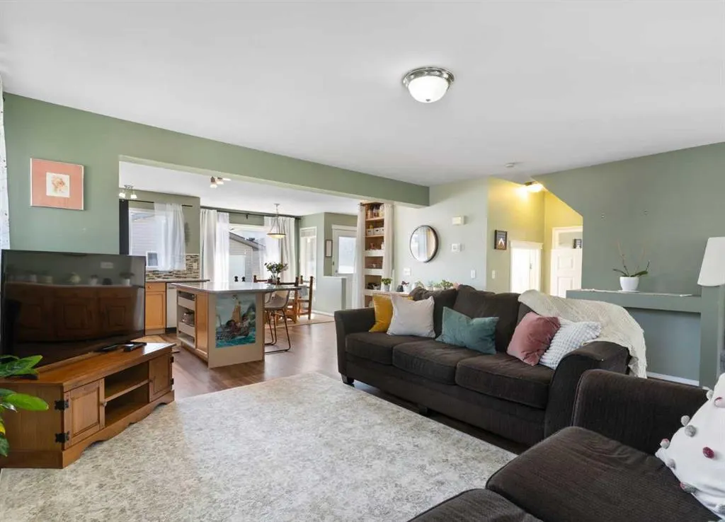 120 Covepark Crescent