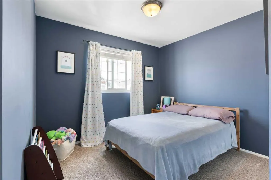 120 Covepark Crescent