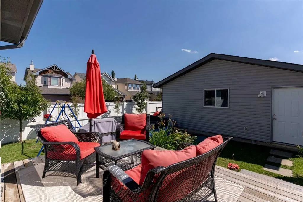 120 Covepark Crescent
