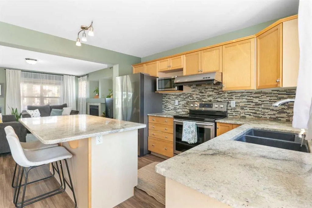 120 Covepark Crescent