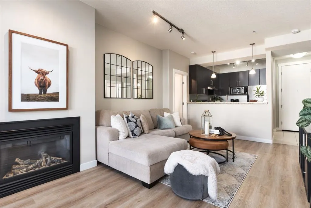 880 Centre Avenue NE, #309