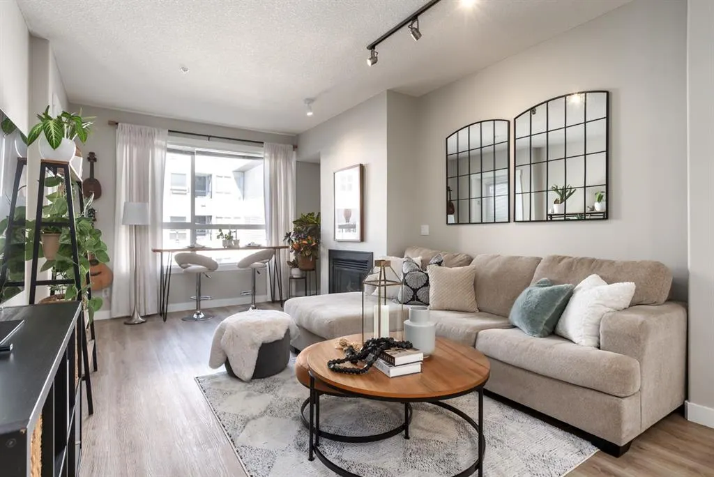 880 Centre Avenue NE, #309