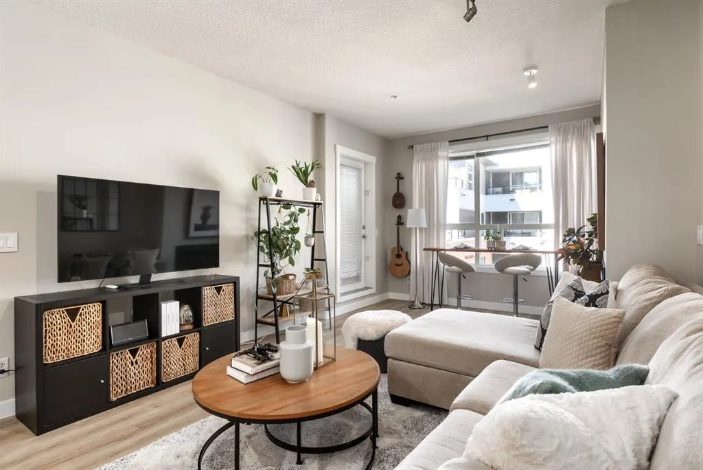 880 Centre Avenue NE, #309