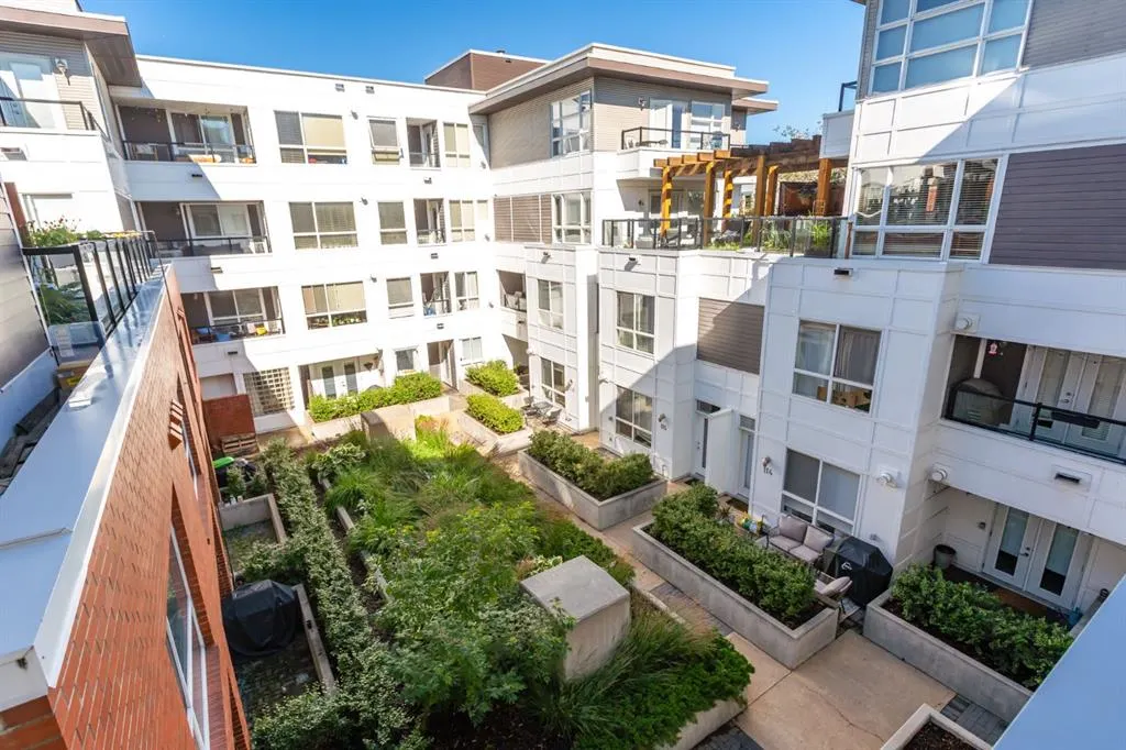 880 Centre Avenue NE, #309