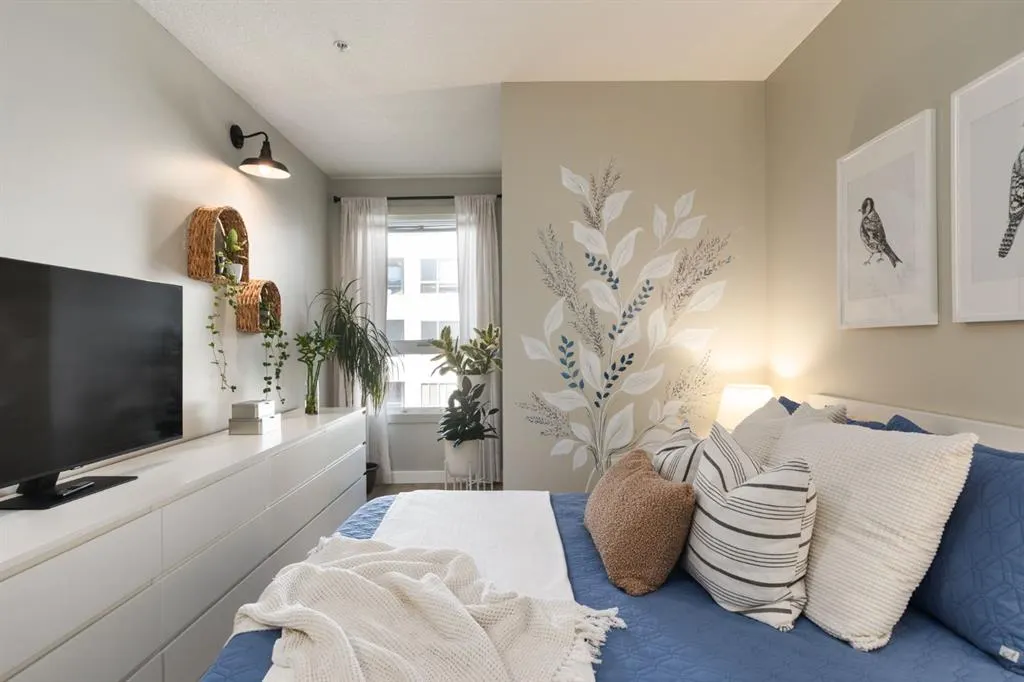 880 Centre Avenue NE, #309