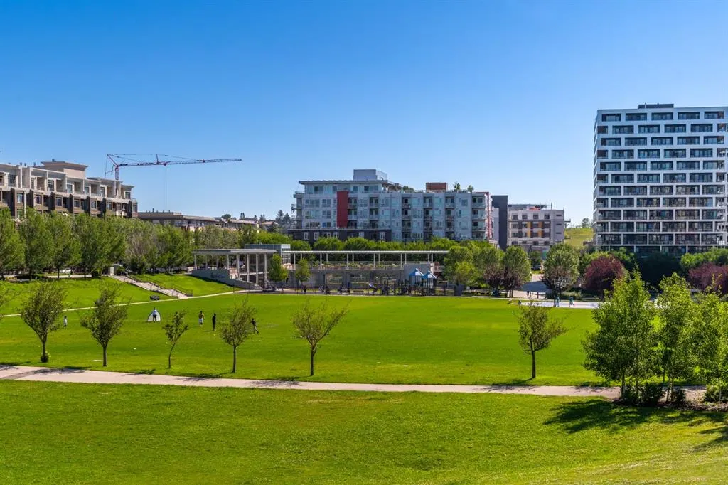880 Centre Avenue NE, #309