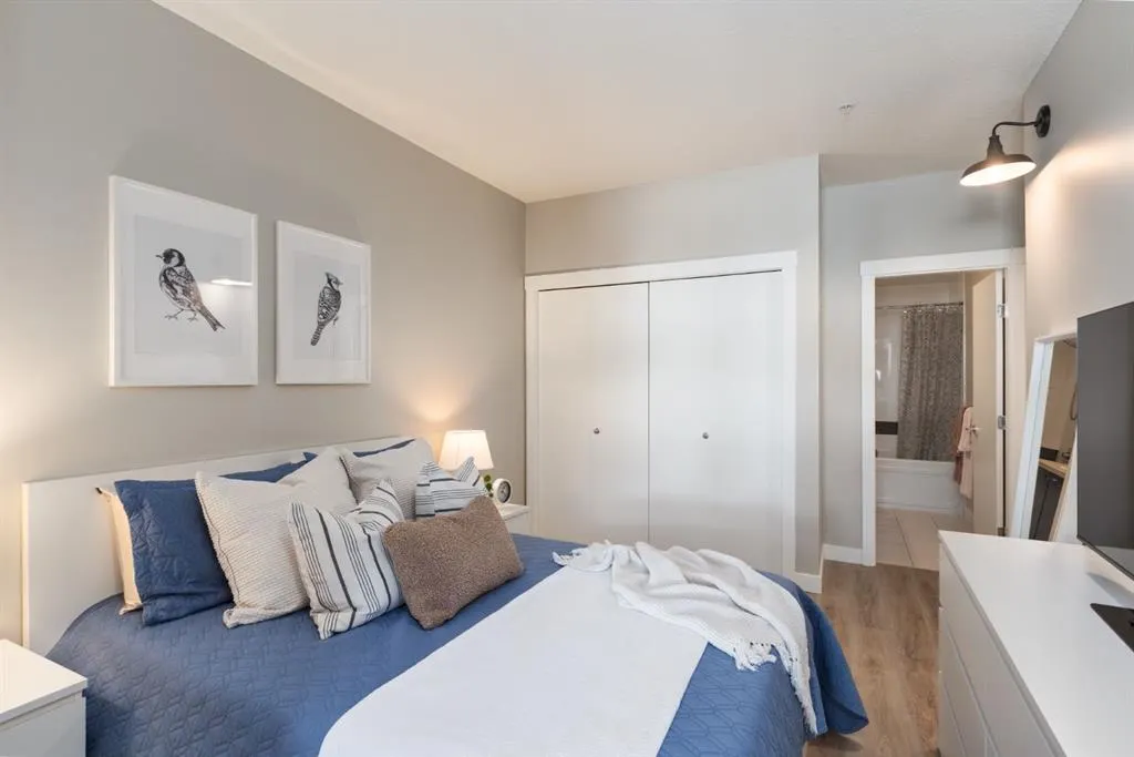 880 Centre Avenue NE, #309