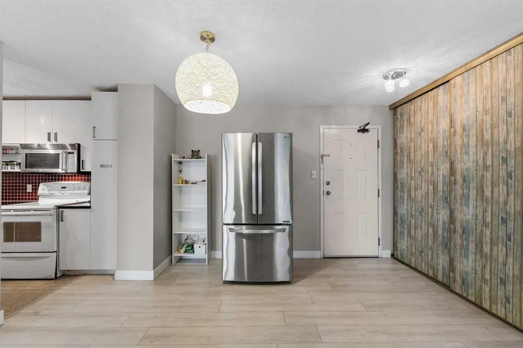 924 14 Avenue SW, #708