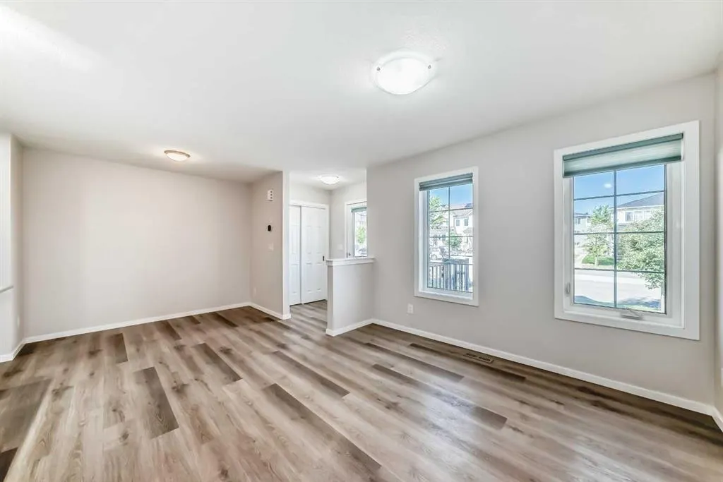145 Yorkville Boulevard SW