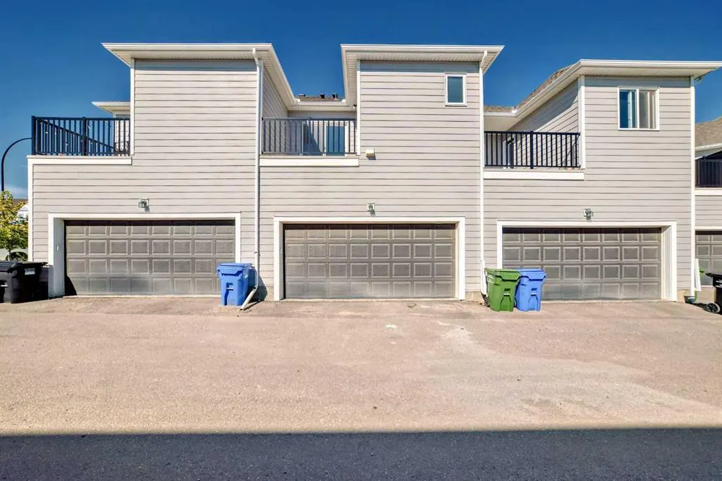 145 Yorkville Boulevard SW
