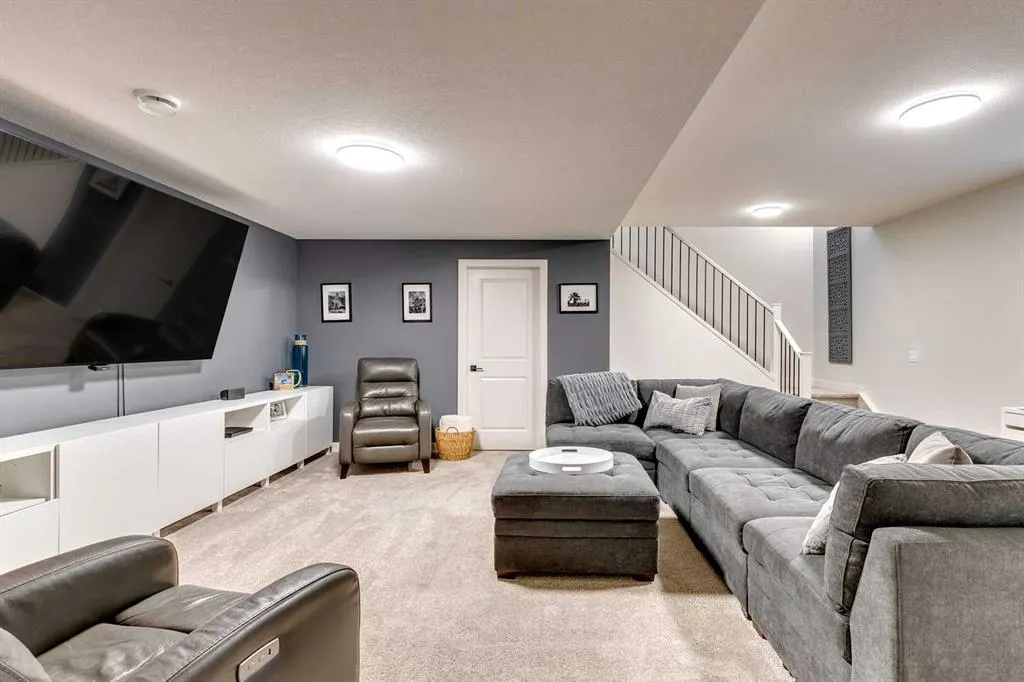 196 Emberside Hollow