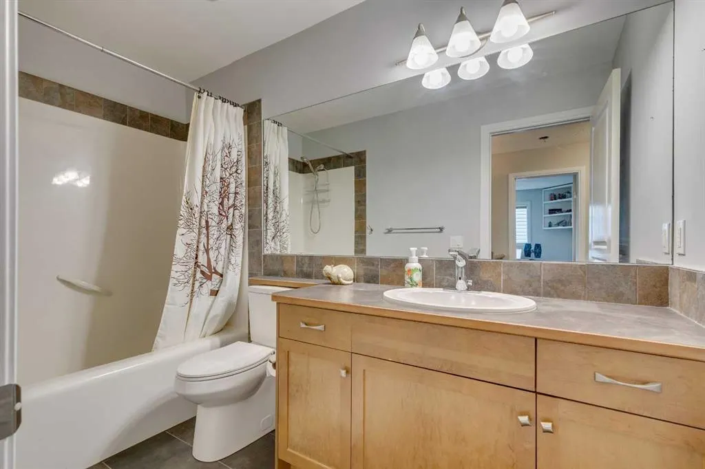 12 Aspen Hills Court SW