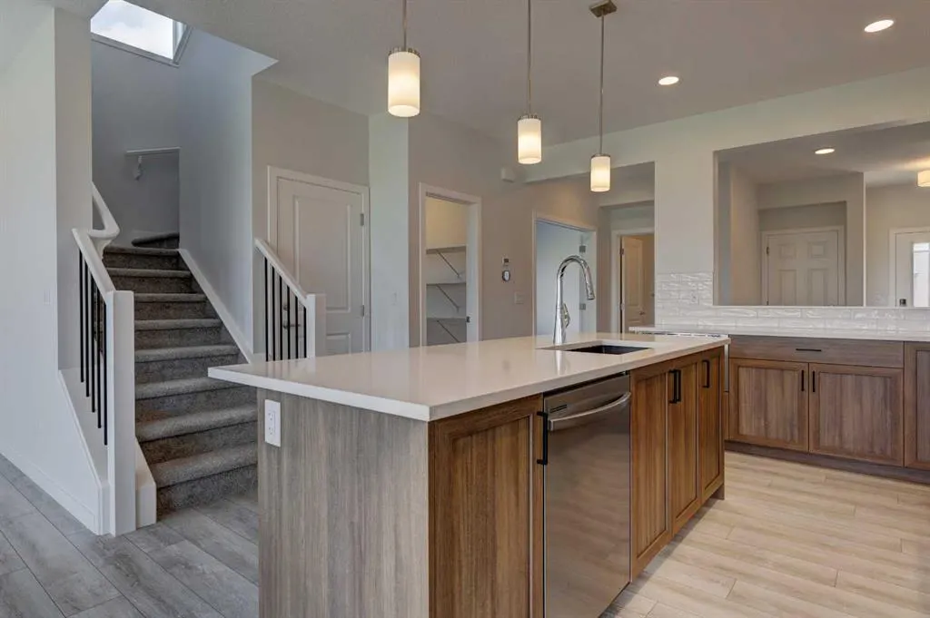 98 Silver Spruce Road SW