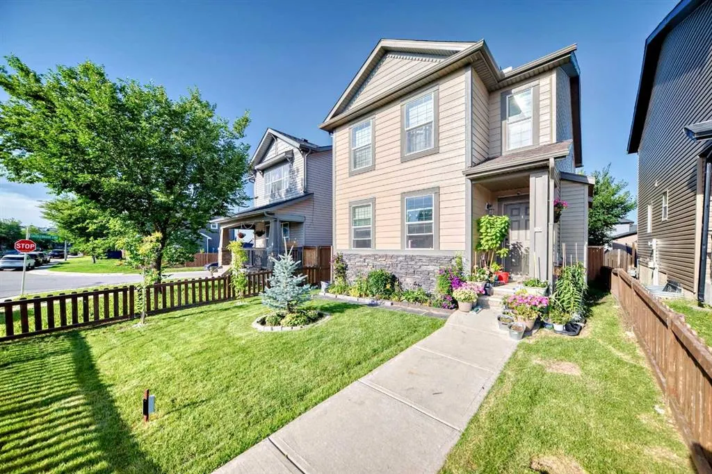 307 Saddlebrook Way NE