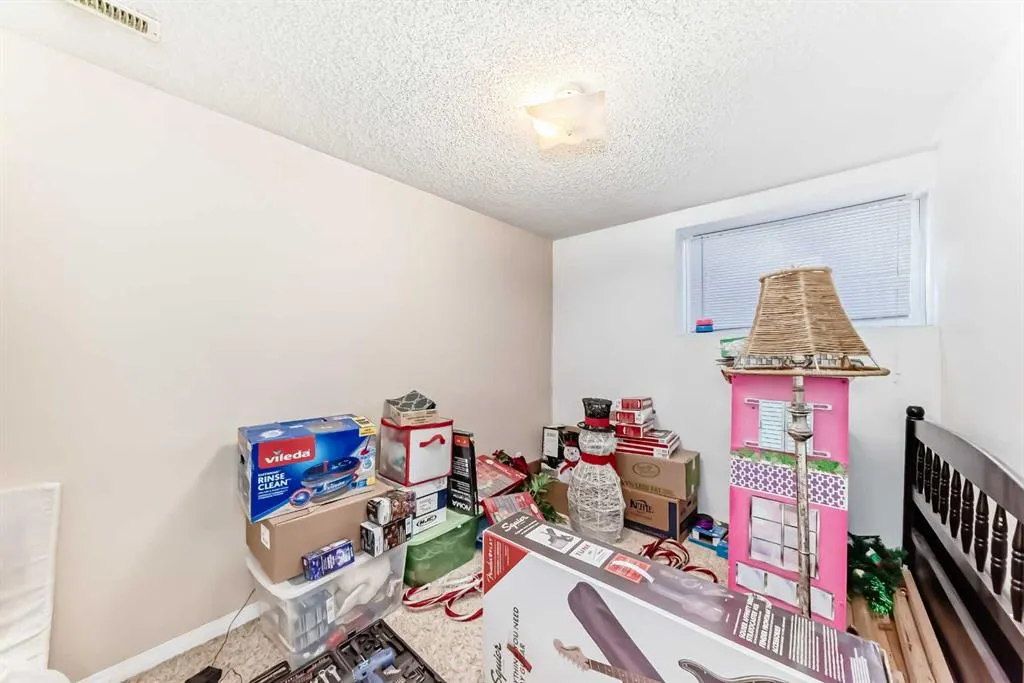 307 Saddlebrook Way NE