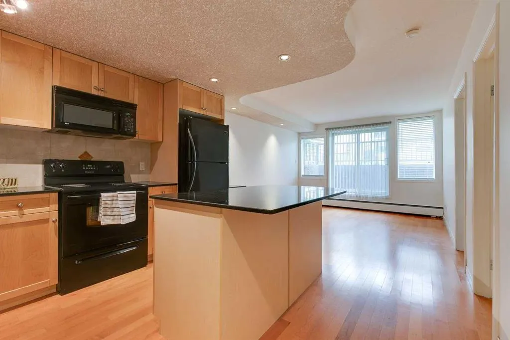 1424 22 Avenue SW, #104