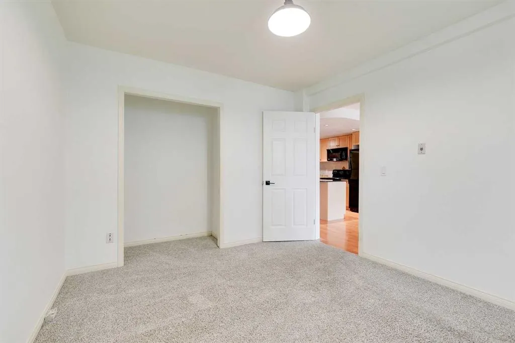 1424 22 Avenue SW, #104
