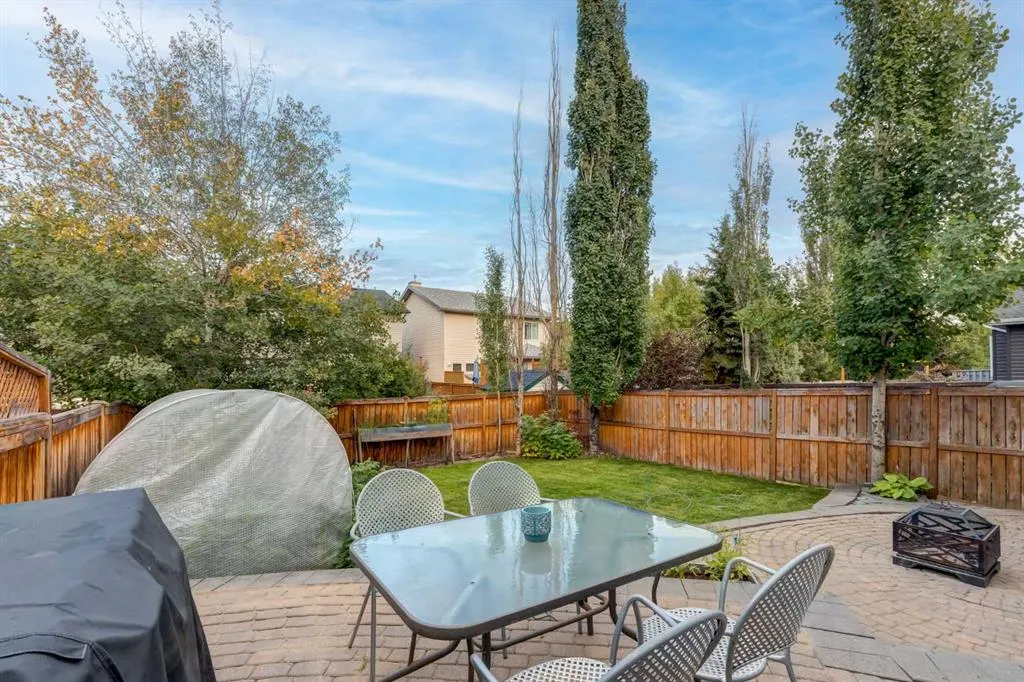 266 BRIDLEWOOD Circle SW
