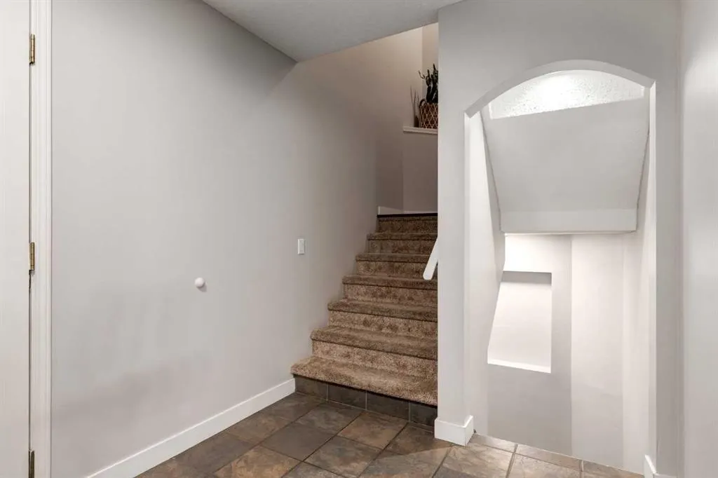 266 BRIDLEWOOD Circle SW