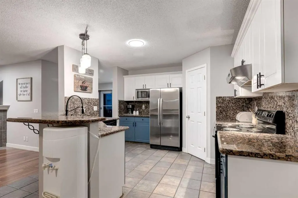 266 BRIDLEWOOD Circle SW