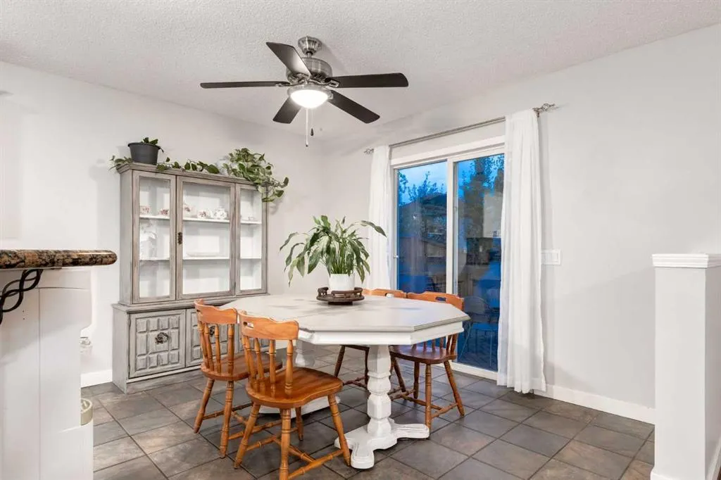 266 BRIDLEWOOD Circle SW