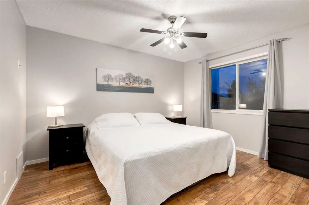 266 BRIDLEWOOD Circle SW