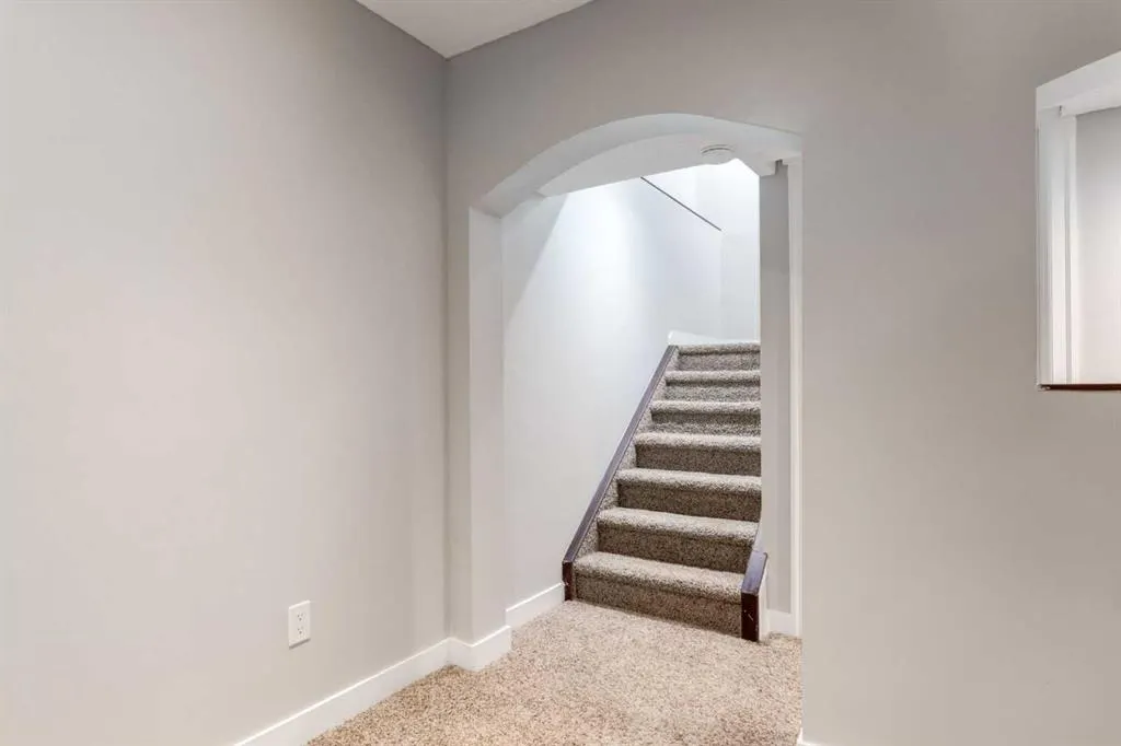 266 BRIDLEWOOD Circle SW