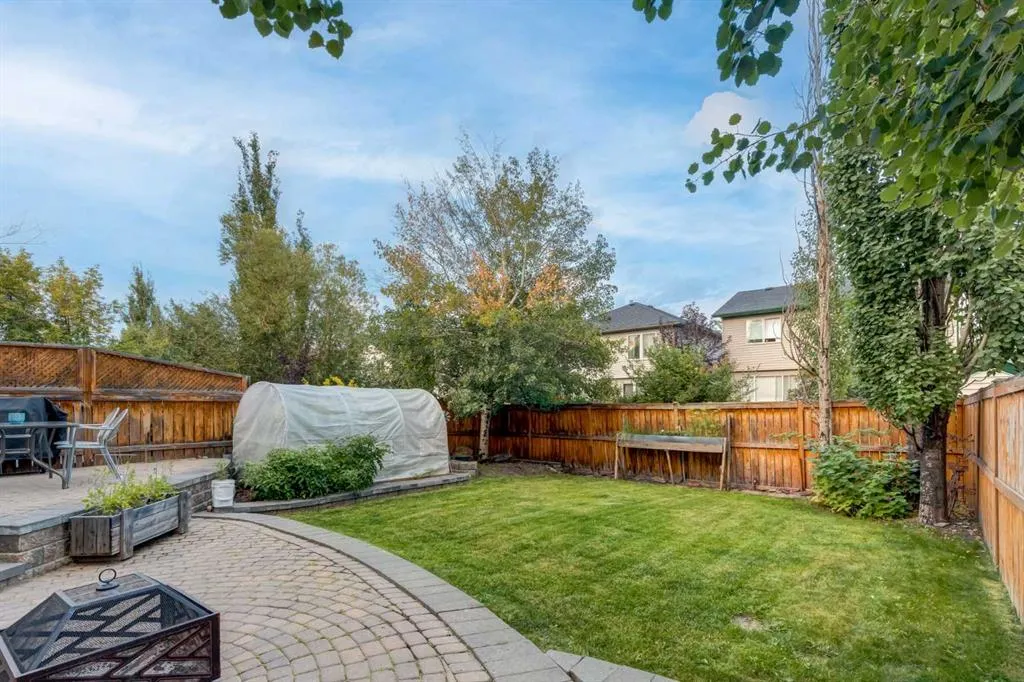 266 BRIDLEWOOD Circle SW