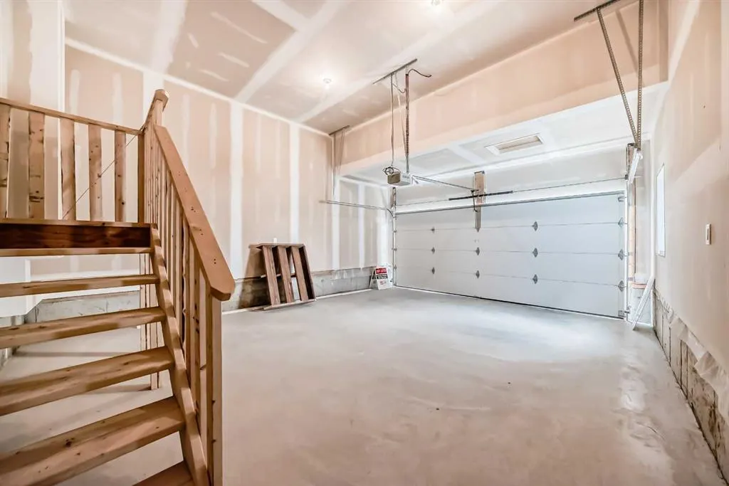136 Crimson Ridge Place NW