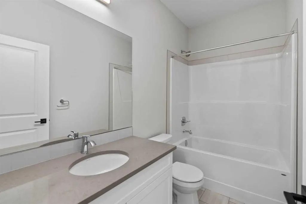 151 Belvedere Crescent SE