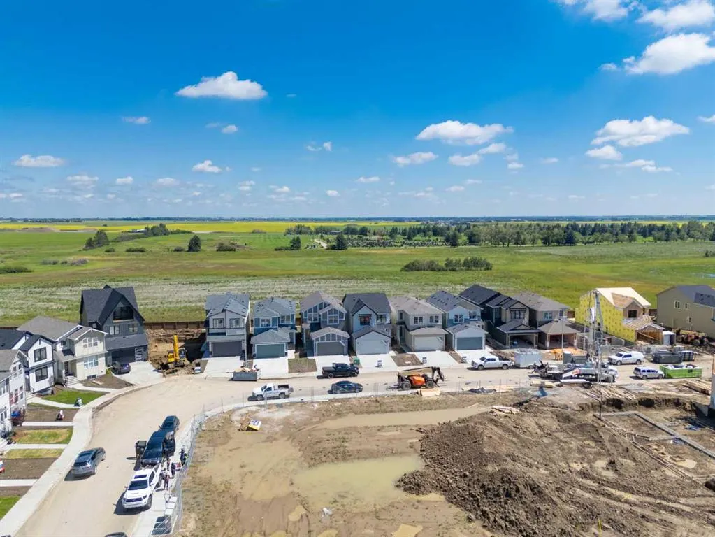 151 Belvedere Crescent SE