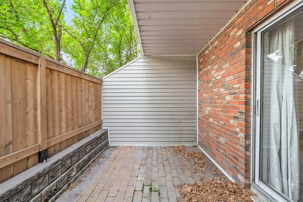 540 18 Avenue SW, #102
