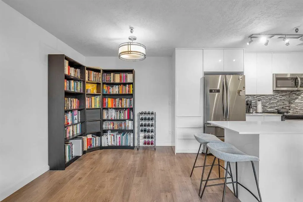 540 18 Avenue SW, #102